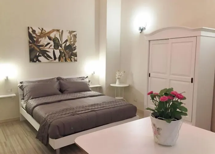 Bed and Breakfast Da Polly a Piazza Amedeo Napoli